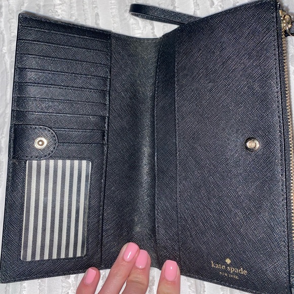Kate Spade wallet/wristlet - Picture 3 of 5